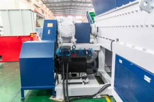 Plastic Shredder for Recycling: Addressing Knife Clearance Issues | plastic shredder03 110